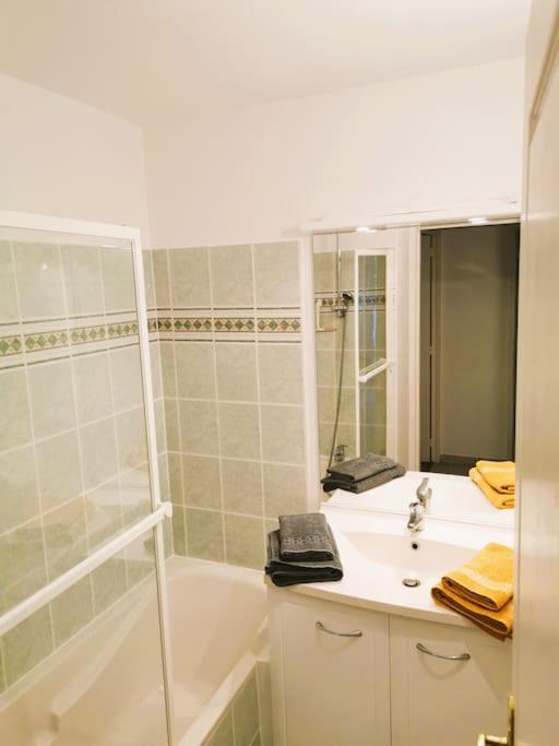 2 Balcon Parking Calme Apartment *